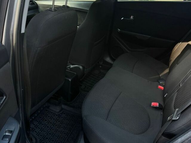 Киа Рио, объемом двигателя 1.6 л и пробегом 220 тыс. км за 7500 $, фото 10 на Automoto.ua