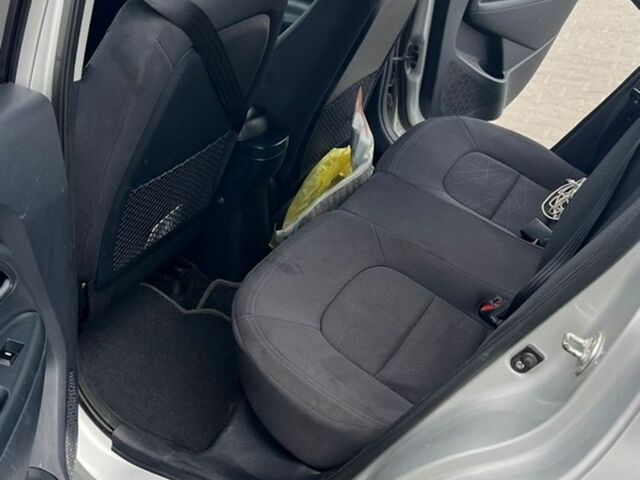 Киа Рио, объемом двигателя 1.2 л и пробегом 123 тыс. км за 6500 $, фото 10 на Automoto.ua