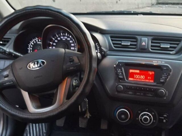 Киа Рио, объемом двигателя 1.4 л и пробегом 68 тыс. км за 9000 $, фото 3 на Automoto.ua
