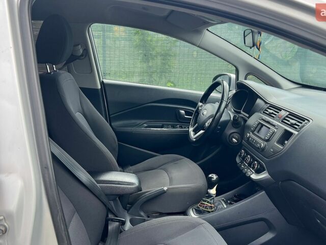 Киа Рио, объемом двигателя 1.2 л и пробегом 123 тыс. км за 6500 $, фото 12 на Automoto.ua