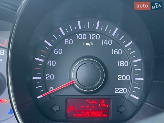Киа Рио, объемом двигателя 1.6 л и пробегом 220 тыс. км за 7500 $, фото 8 на Automoto.ua