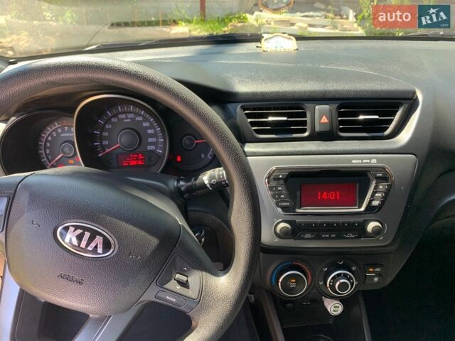 Киа Рио, объемом двигателя 1.4 л и пробегом 70 тыс. км за 9500 $, фото 2 на Automoto.ua