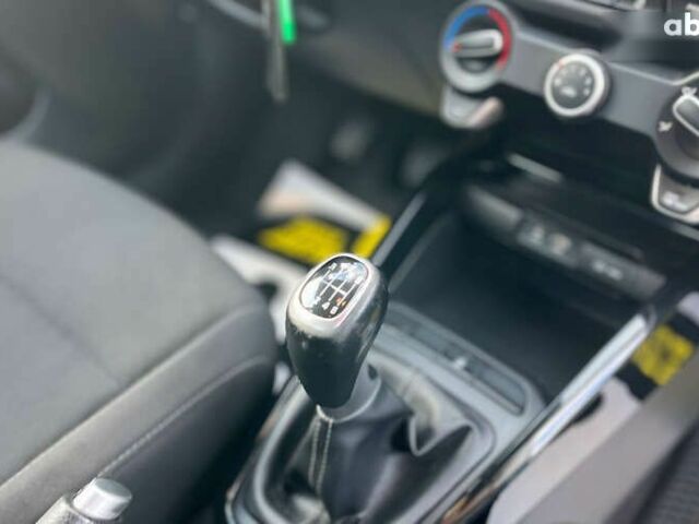 Киа Рио, объемом двигателя 1.4 л и пробегом 148 тыс. км за 8799 $, фото 14 на Automoto.ua