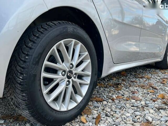 Киа Рио, объемом двигателя 1.4 л и пробегом 148 тыс. км за 8799 $, фото 29 на Automoto.ua