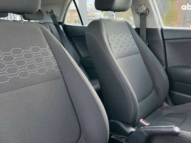 Киа Рио, объемом двигателя 1.4 л и пробегом 148 тыс. км за 8799 $, фото 24 на Automoto.ua