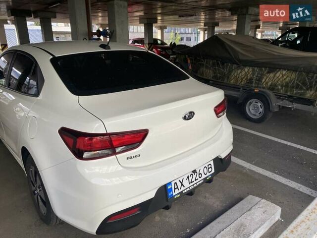 Кіа Ріо, об'ємом двигуна 1.59 л та пробігом 100 тис. км за 10000 $, фото 5 на Automoto.ua