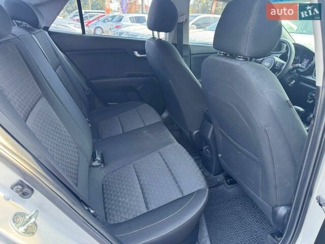 Киа Рио, объемом двигателя 1.6 л и пробегом 180 тыс. км за 10500 $, фото 23 на Automoto.ua