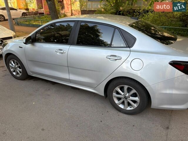 Киа Рио, объемом двигателя 1.6 л и пробегом 164 тыс. км за 8500 $, фото 2 на Automoto.ua