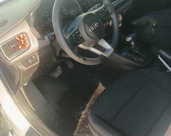 Кіа Ріо, об'ємом двигуна 1.59 л та пробігом 100 тис. км за 10999 $, фото 17 на Automoto.ua