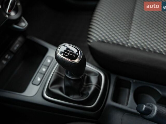 Кіа Ріо, об'ємом двигуна 1.4 л та пробігом 64 тис. км за 10502 $, фото 15 на Automoto.ua