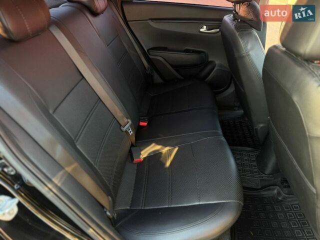Киа Рио, объемом двигателя 1.37 л и пробегом 66 тыс. км за 13900 $, фото 12 на Automoto.ua