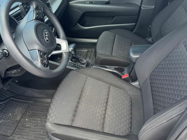 Киа Рио, объемом двигателя 1.59 л и пробегом 184 тыс. км за 11900 $, фото 9 на Automoto.ua