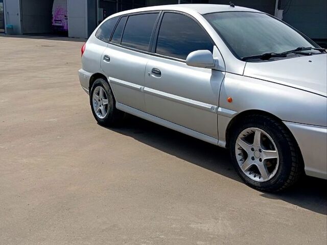 Киа Рио, объемом двигателя 1.3 л и пробегом 374 тыс. км за 3000 $, фото 3 на Automoto.ua