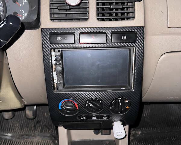 Киа Рио, объемом двигателя 1.5 л и пробегом 200 тыс. км за 2900 $, фото 4 на Automoto.ua