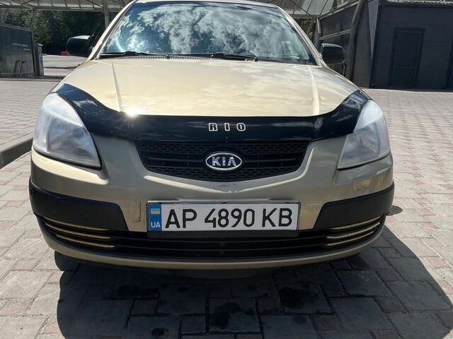 Желтый Киа Рио, объемом двигателя 1.4 л и пробегом 221 тыс. км за 4300 $, фото 7 на Automoto.ua