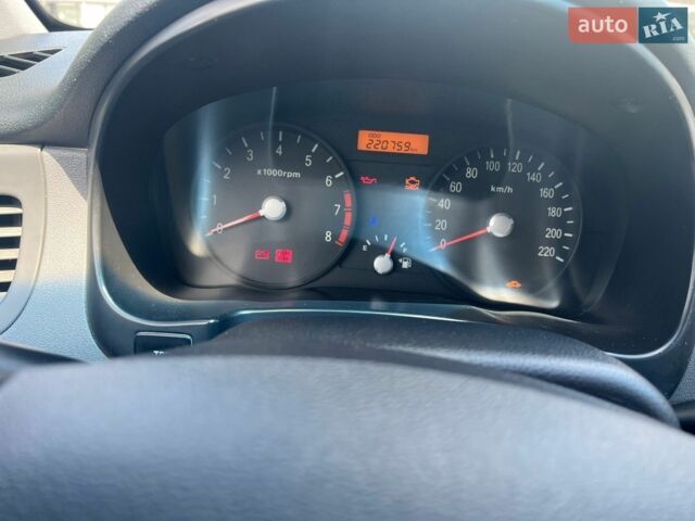 Желтый Киа Рио, объемом двигателя 1.4 л и пробегом 221 тыс. км за 4300 $, фото 8 на Automoto.ua