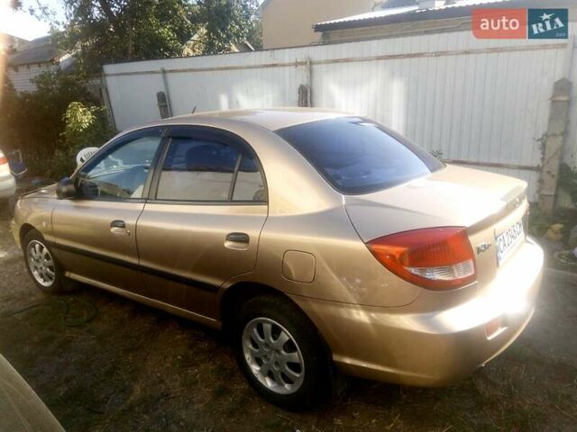 Желтый Киа Рио, объемом двигателя 1.3 л и пробегом 150 тыс. км за 3950 $, фото 10 на Automoto.ua