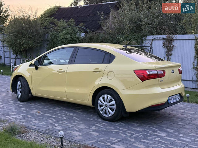 Жовтий Кіа Ріо, об'ємом двигуна 1.59 л та пробігом 139 тис. км за 9600 $, фото 8 на Automoto.ua