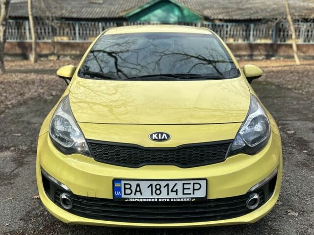 Желтый Киа Рио, объемом двигателя 1.6 л и пробегом 145 тыс. км за 8800 $, фото 4 на Automoto.ua