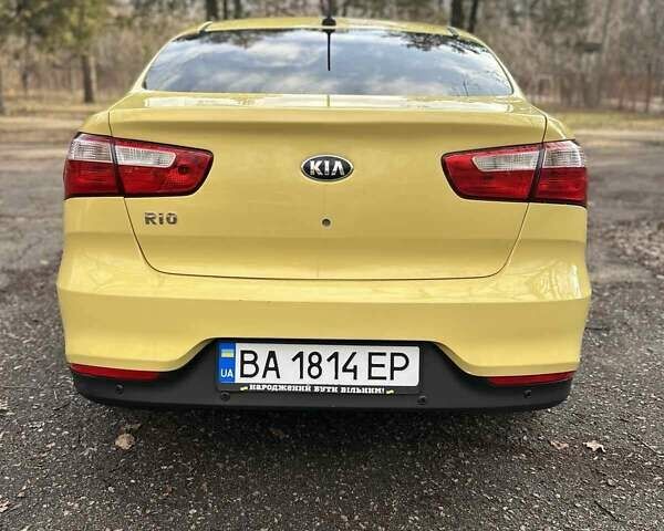 Жовтий Кіа Ріо, об'ємом двигуна 1.59 л та пробігом 140 тис. км за 8999 $, фото 4 на Automoto.ua
