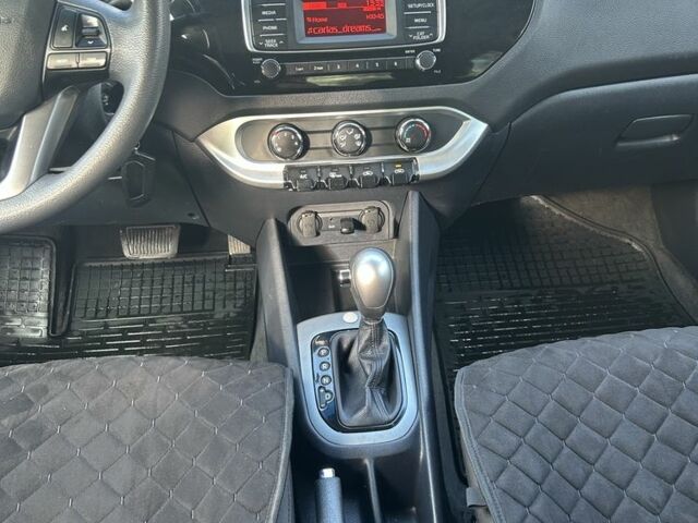 Желтый Киа Рио, объемом двигателя 1.6 л и пробегом 145 тыс. км за 8800 $, фото 11 на Automoto.ua