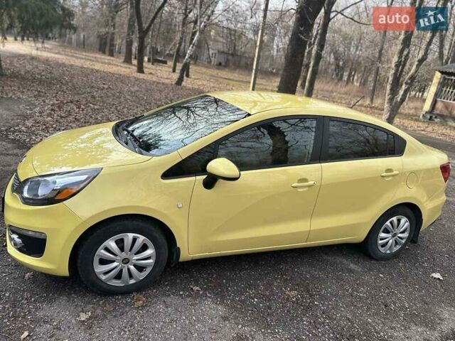 Жовтий Кіа Ріо, об'ємом двигуна 1.59 л та пробігом 140 тис. км за 8999 $, фото 2 на Automoto.ua