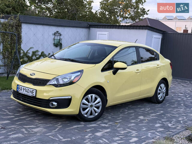 Жовтий Кіа Ріо, об'ємом двигуна 1.59 л та пробігом 139 тис. км за 9600 $, фото 1 на Automoto.ua