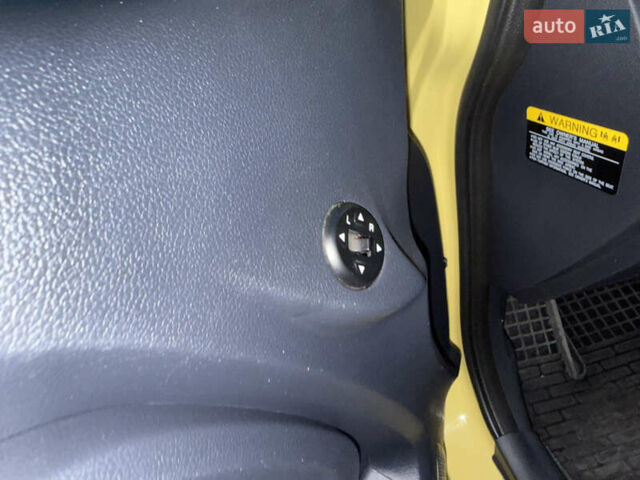 Жовтий Кіа Ріо, об'ємом двигуна 1.59 л та пробігом 139 тис. км за 9600 $, фото 11 на Automoto.ua