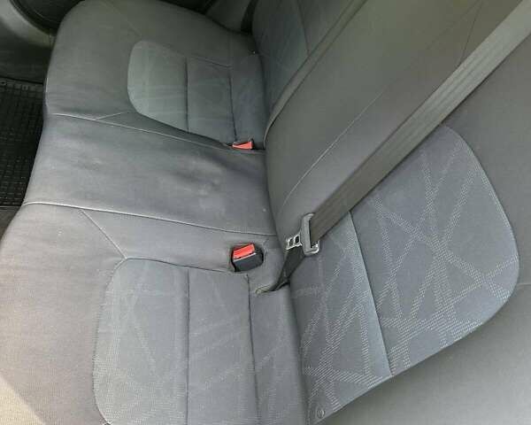 Жовтий Кіа Ріо, об'ємом двигуна 1.59 л та пробігом 140 тис. км за 8999 $, фото 12 на Automoto.ua