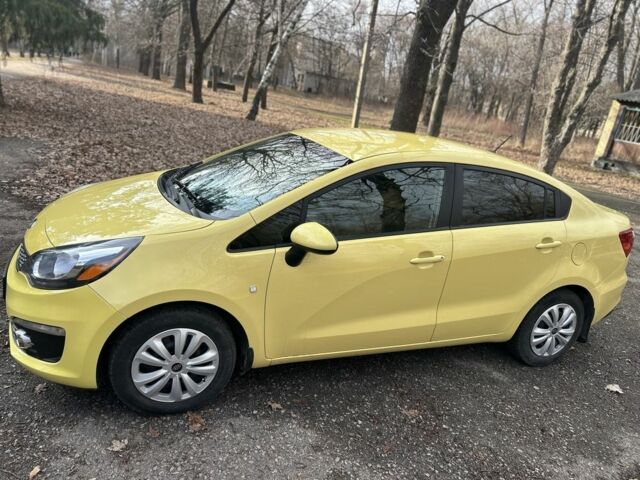 Желтый Киа Рио, объемом двигателя 1.6 л и пробегом 145 тыс. км за 8800 $, фото 8 на Automoto.ua
