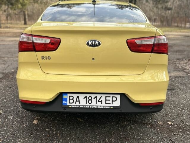 Желтый Киа Рио, объемом двигателя 1.6 л и пробегом 145 тыс. км за 8800 $, фото 6 на Automoto.ua