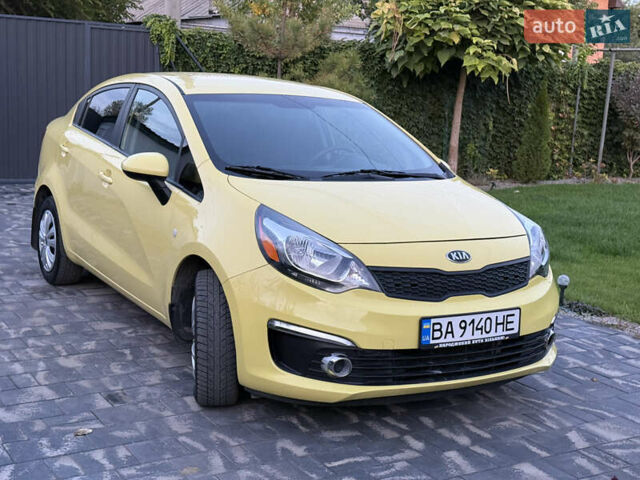Жовтий Кіа Ріо, об'ємом двигуна 1.59 л та пробігом 139 тис. км за 9600 $, фото 4 на Automoto.ua