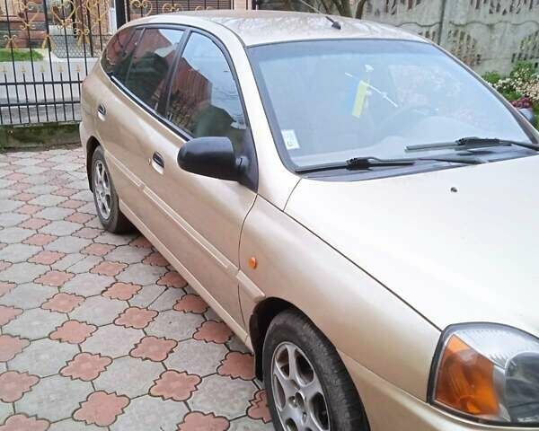 Желтый Киа Рио, объемом двигателя 1.34 л и пробегом 214 тыс. км за 2700 $, фото 9 на Automoto.ua
