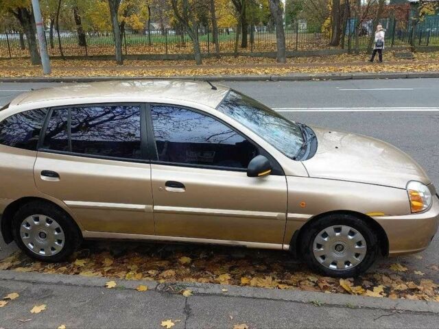 Жовтий Кіа Ріо, об'ємом двигуна 1.3 л та пробігом 156 тис. км за 2500 $, фото 3 на Automoto.ua