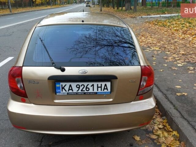 Желтый Киа Рио, объемом двигателя 1.34 л и пробегом 156 тыс. км за 2500 $, фото 4 на Automoto.ua