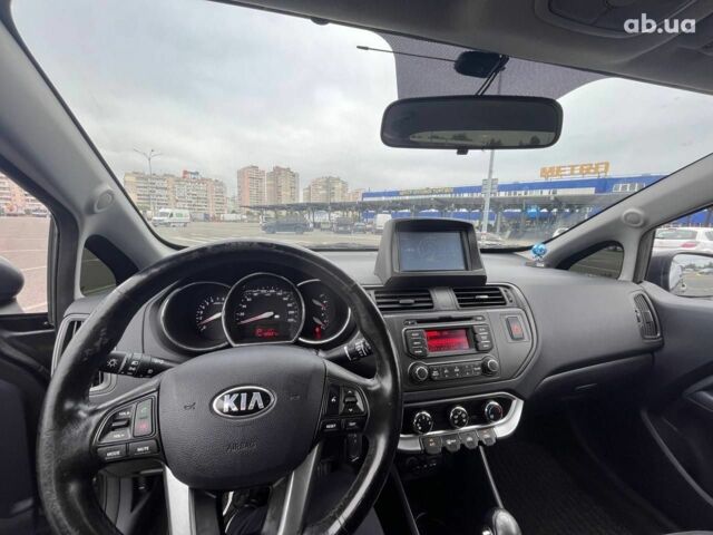 Серый Киа Рио, объемом двигателя 1.4 л и пробегом 130 тыс. км за 9000 $, фото 1 на Automoto.ua