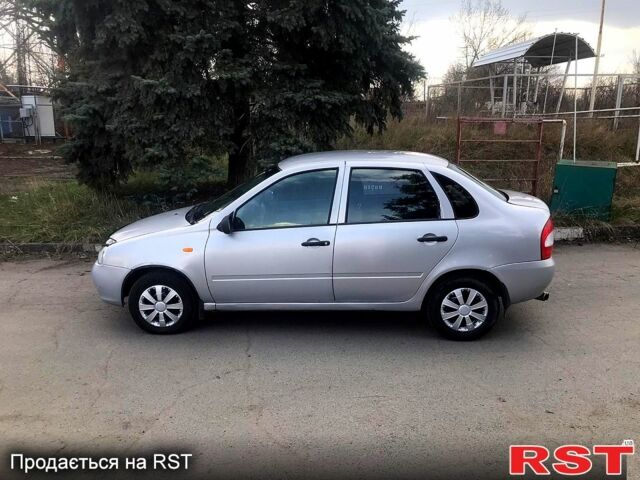 Серый Киа Рио, объемом двигателя 1.5 л и пробегом 320 тыс. км за 2600 $, фото 2 на Automoto.ua