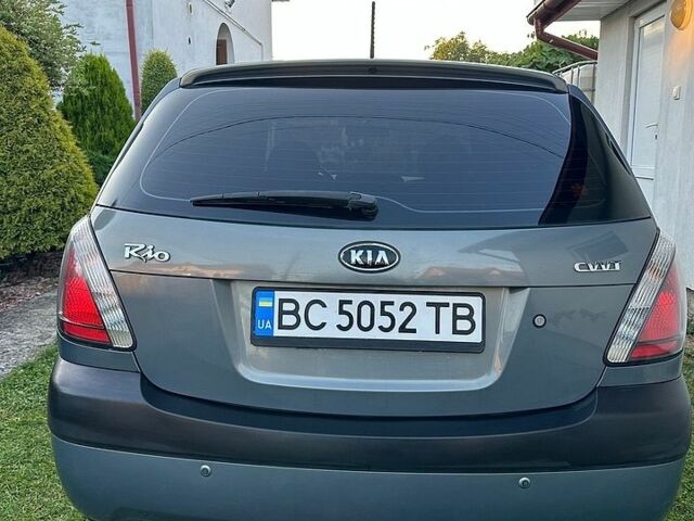 Серый Киа Рио, объемом двигателя 1.6 л и пробегом 203 тыс. км за 6499 $, фото 4 на Automoto.ua