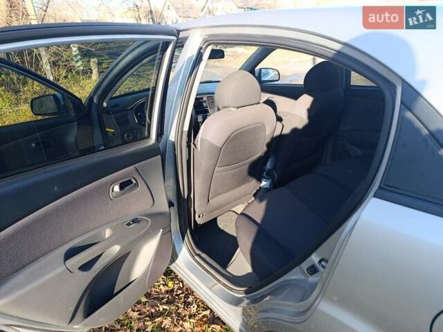 Сірий Кіа Ріо, об'ємом двигуна 1.49 л та пробігом 272 тис. км за 4500 $, фото 18 на Automoto.ua