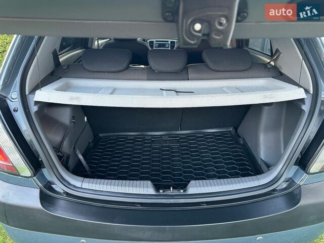 Серый Киа Рио, объемом двигателя 1.6 л и пробегом 203 тыс. км за 6499 $, фото 6 на Automoto.ua