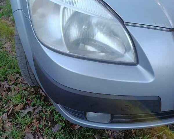 Сірий Кіа Ріо, об'ємом двигуна 1.49 л та пробігом 272 тис. км за 4500 $, фото 6 на Automoto.ua