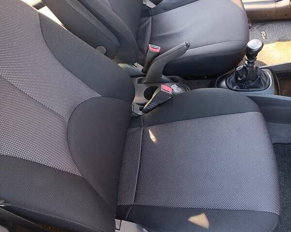 Серый Киа Рио, объемом двигателя 1.49 л и пробегом 272 тыс. км за 4500 $, фото 15 на Automoto.ua