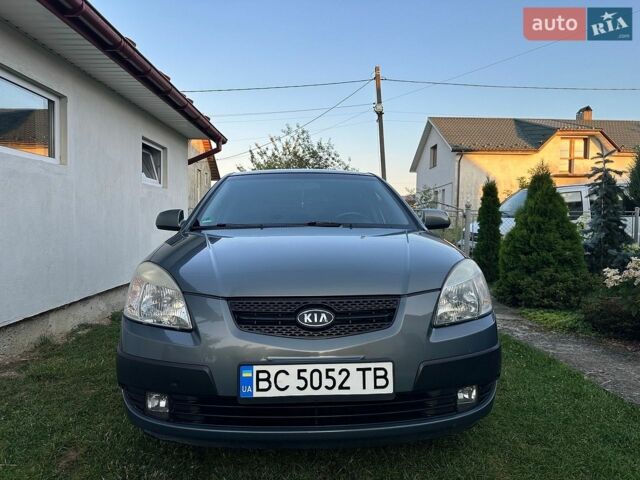 Серый Киа Рио, объемом двигателя 1.6 л и пробегом 203 тыс. км за 6499 $, фото 1 на Automoto.ua