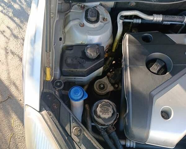 Сірий Кіа Ріо, об'ємом двигуна 1.49 л та пробігом 272 тис. км за 4500 $, фото 24 на Automoto.ua