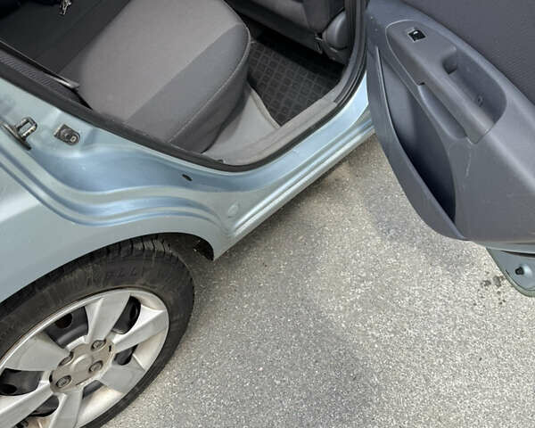 Серый Киа Рио, объемом двигателя 1.4 л и пробегом 230 тыс. км за 3800 $, фото 19 на Automoto.ua