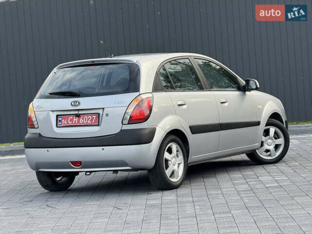 Серый Киа Рио, объемом двигателя 1.6 л и пробегом 172 тыс. км за 5600 $, фото 15 на Automoto.ua