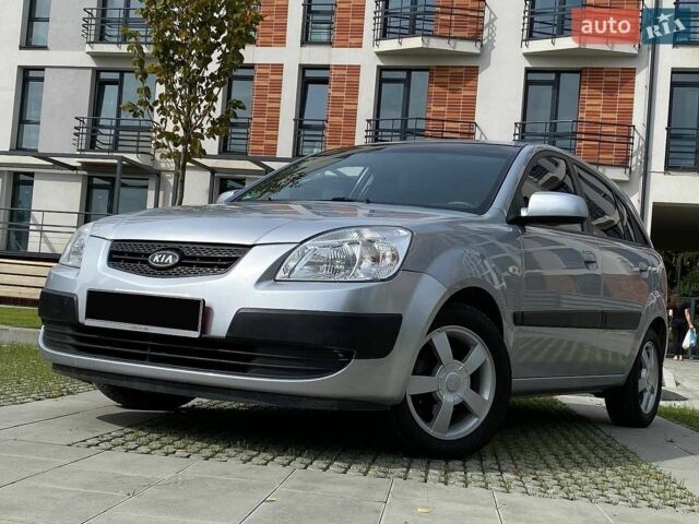 Серый Киа Рио, объемом двигателя 1.6 л и пробегом 179 тыс. км за 6499 $, фото 14 на Automoto.ua