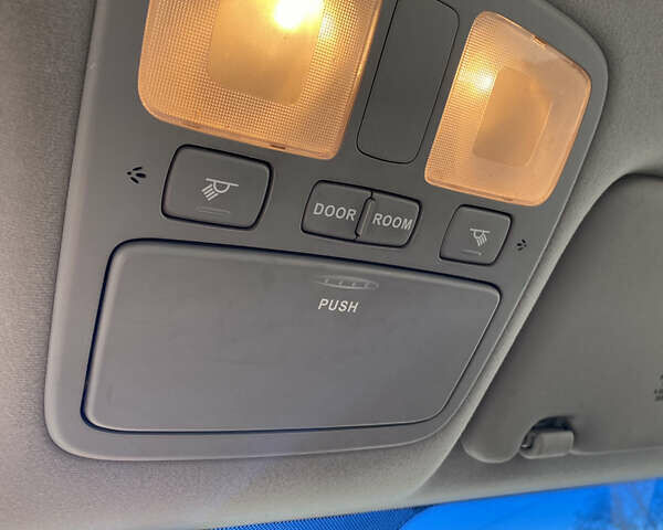 Сірий Кіа Ріо, об'ємом двигуна 1.4 л та пробігом 140 тис. км за 5100 $, фото 20 на Automoto.ua