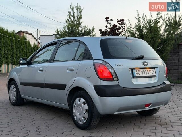 Сірий Кіа Ріо, об'ємом двигуна 1.59 л та пробігом 276 тис. км за 4200 $, фото 13 на Automoto.ua