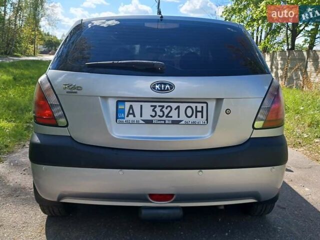 Серый Киа Рио, объемом двигателя 1.4 л и пробегом 184 тыс. км за 3750 $, фото 7 на Automoto.ua